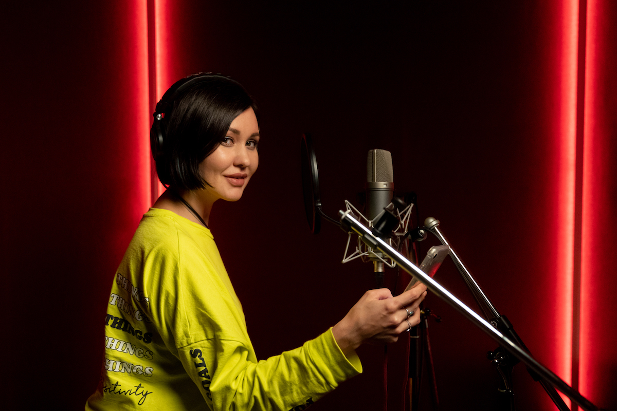 Солистка дуэта «АИГЕЛ» стала новым голосом Яндекс.Карт