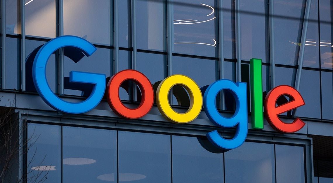 СМИ: Google начала вывозить из страны сотрудников российского офиса